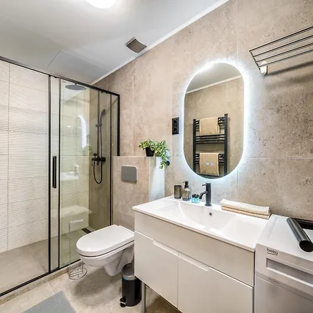 Time Out - R30 * Budapest