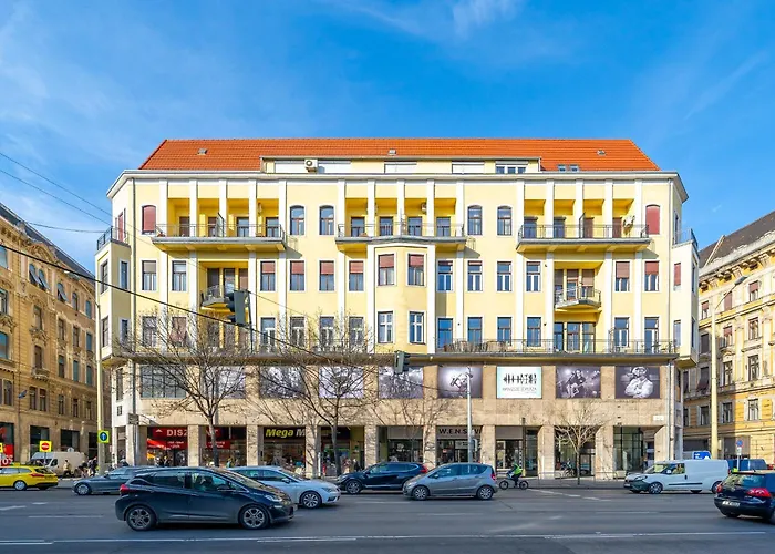 Time Out - R30 Budapest