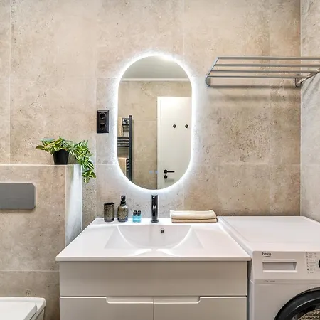 Time Out - R30 Budapest